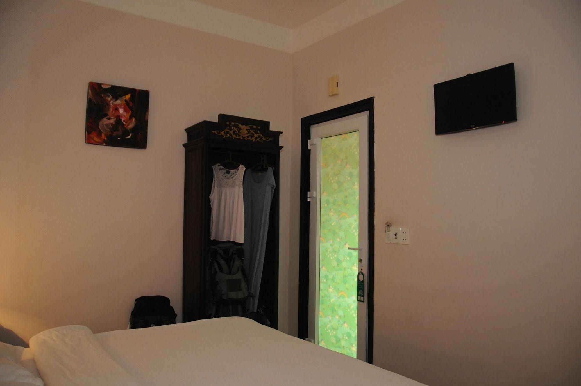 Hue Nino Hotel Екстериор снимка